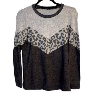 Leopard Chevron Shirt Size Small